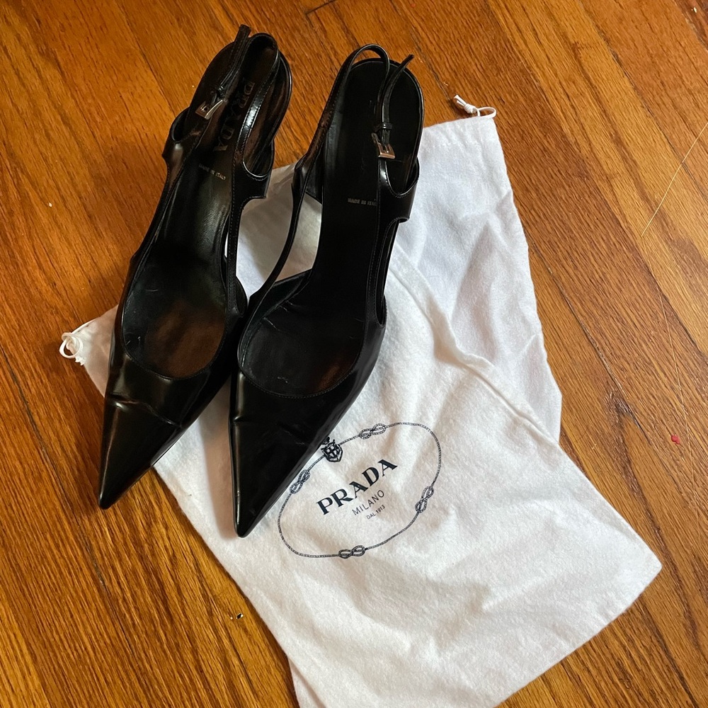 Prada Vintage heels- gently loved needs a home🖤